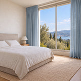 Rideau Lin Bleu Clair contemporain dans une chambre lumineuse